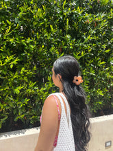 Load image into Gallery viewer, Cutesy Flower Clips
