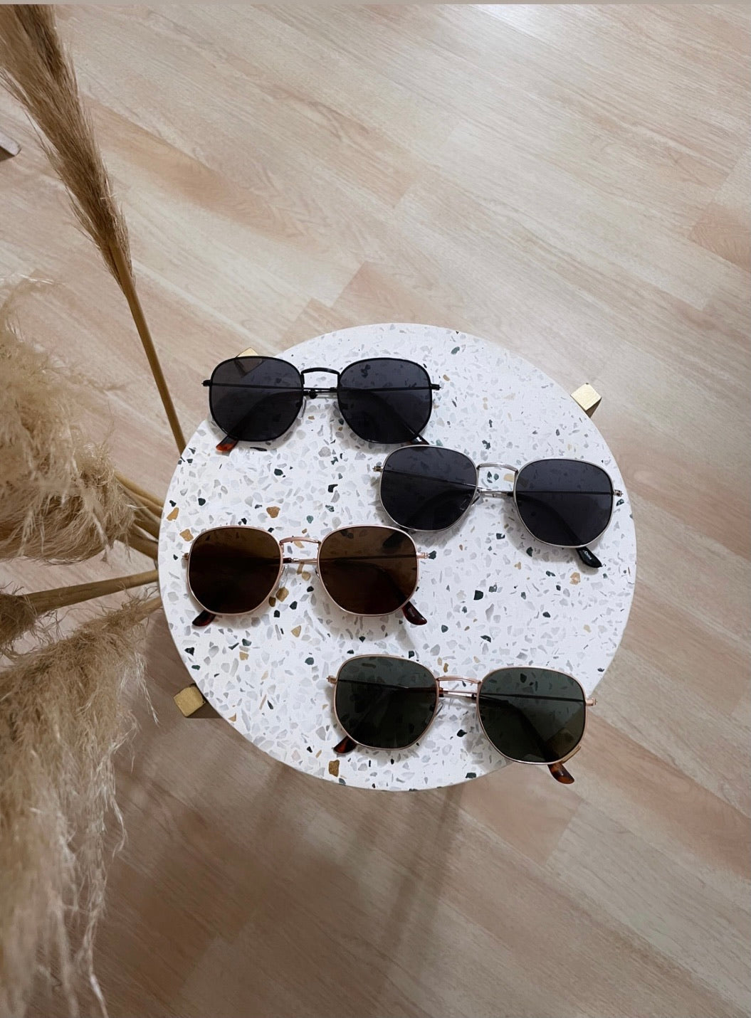 Unisex Classic Sunnies