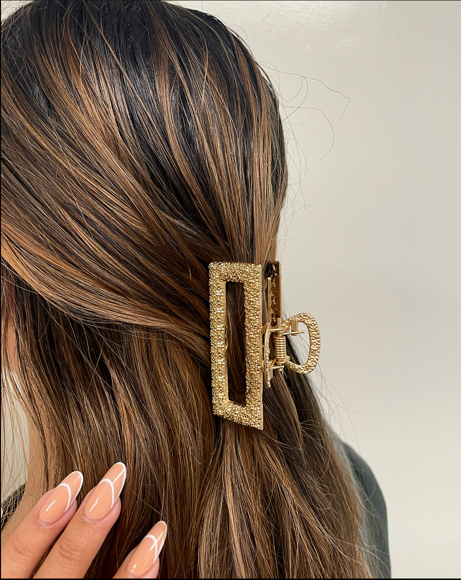 keeping it chic clip