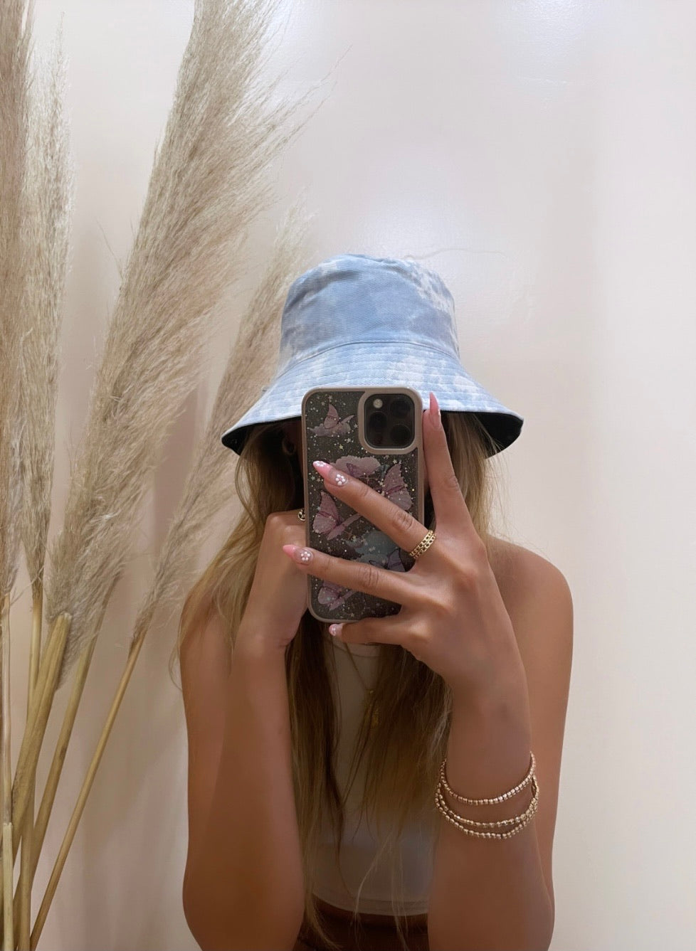 In the clouds bucket hat