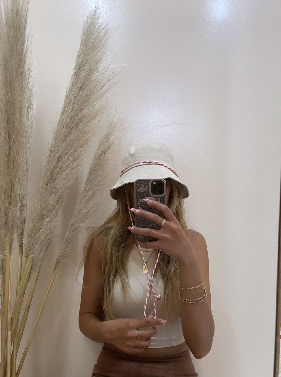 Nude bucket hat